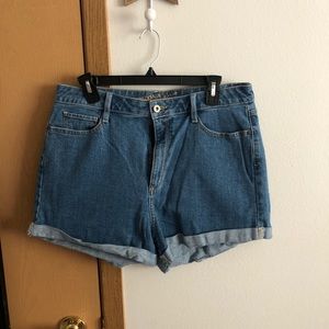 Mom Jean Style Short!
